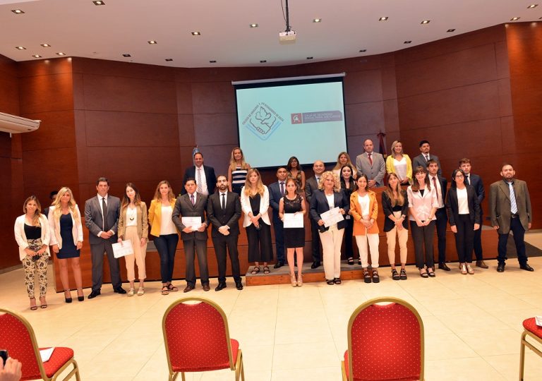 JURA 25 DE NOVIEMBRE – BIENVENIDAS Y BIENVENIDOS NUEVOS COLEGAS